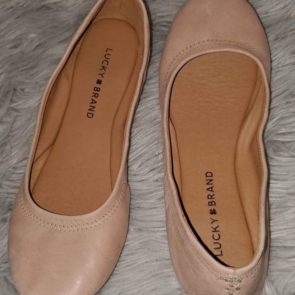 🎀 Lucky Brand Emmie Ballet Flat Light Beige Womens size 7M "NWOT"